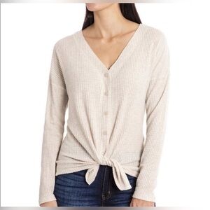 Isaac Mizrahi Women’s Tan Waffle Knit Casual Button Up Lightweight Sweater Sz M